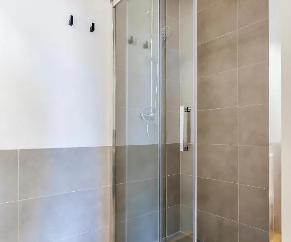 VG Puerto Suites Auto Check * Valenza